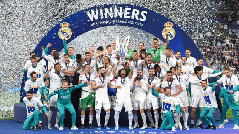 Real Madrid chiến thắng và được tung hô giải La Liga